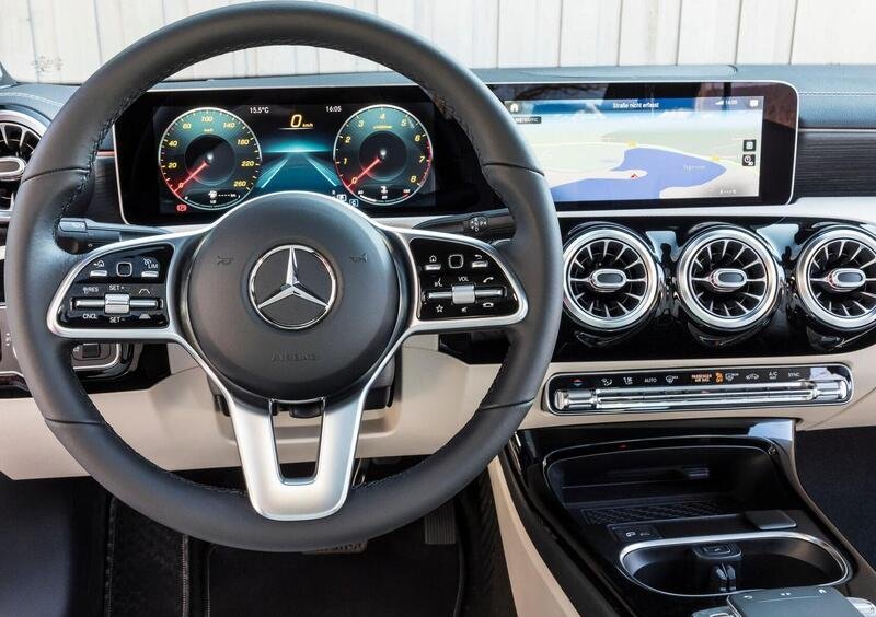 Mercedes-Benz CLA (2019-->>) (17)