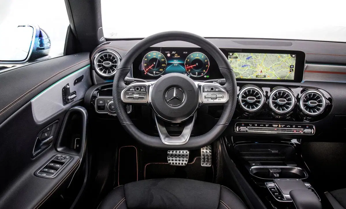 Mercedes-Benz CLA 220 Automatic 4Matic Business (23)