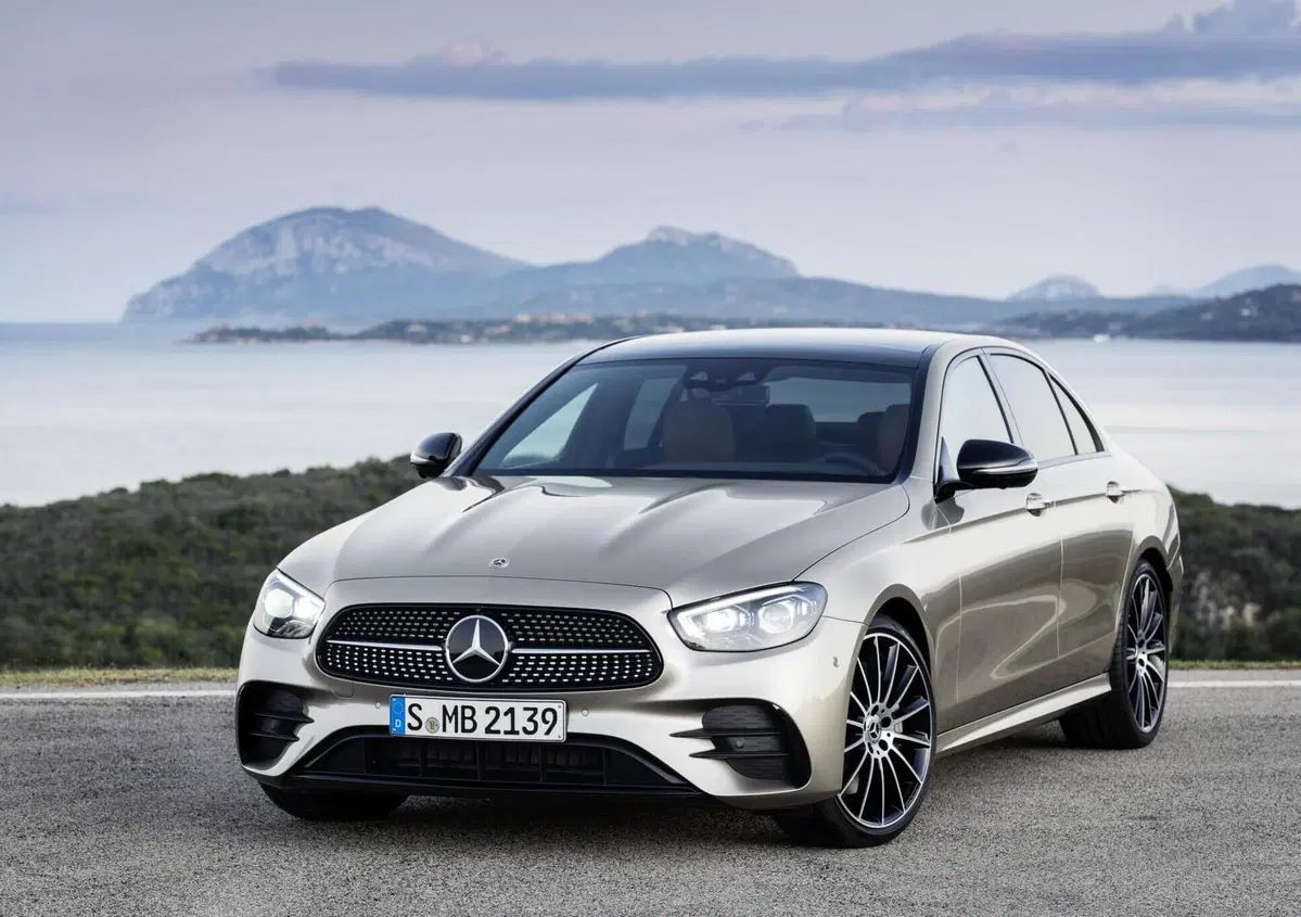 La Mercedes Classe E è a rischio hacker, lo dice uno studio condotto da ricercatori cinesi