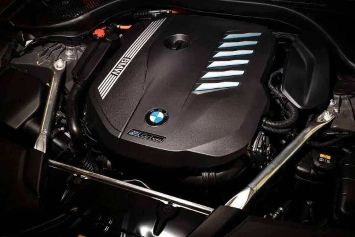 Nuove berline di classe Plugin (PHEV)? Prova della ibrida premium BMW 545e [6 cyl. 400CV, 4x4, 50Km EV] (6)