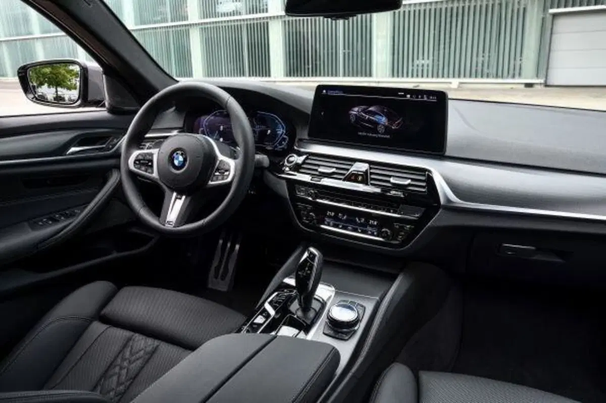 Nuove berline di classe Plugin (PHEV)? Prova della ibrida premium BMW 545e [6 cyl. 400CV, 4x4, 50Km EV] (8)
