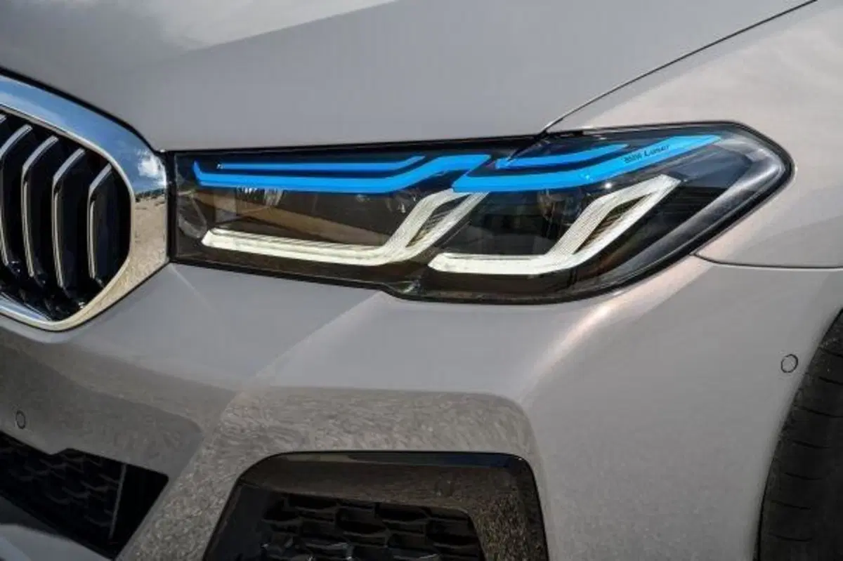 Nuove berline di classe Plugin (PHEV)? Prova della ibrida premium BMW 545e [6 cyl. 400CV, 4x4, 50Km EV] (16)