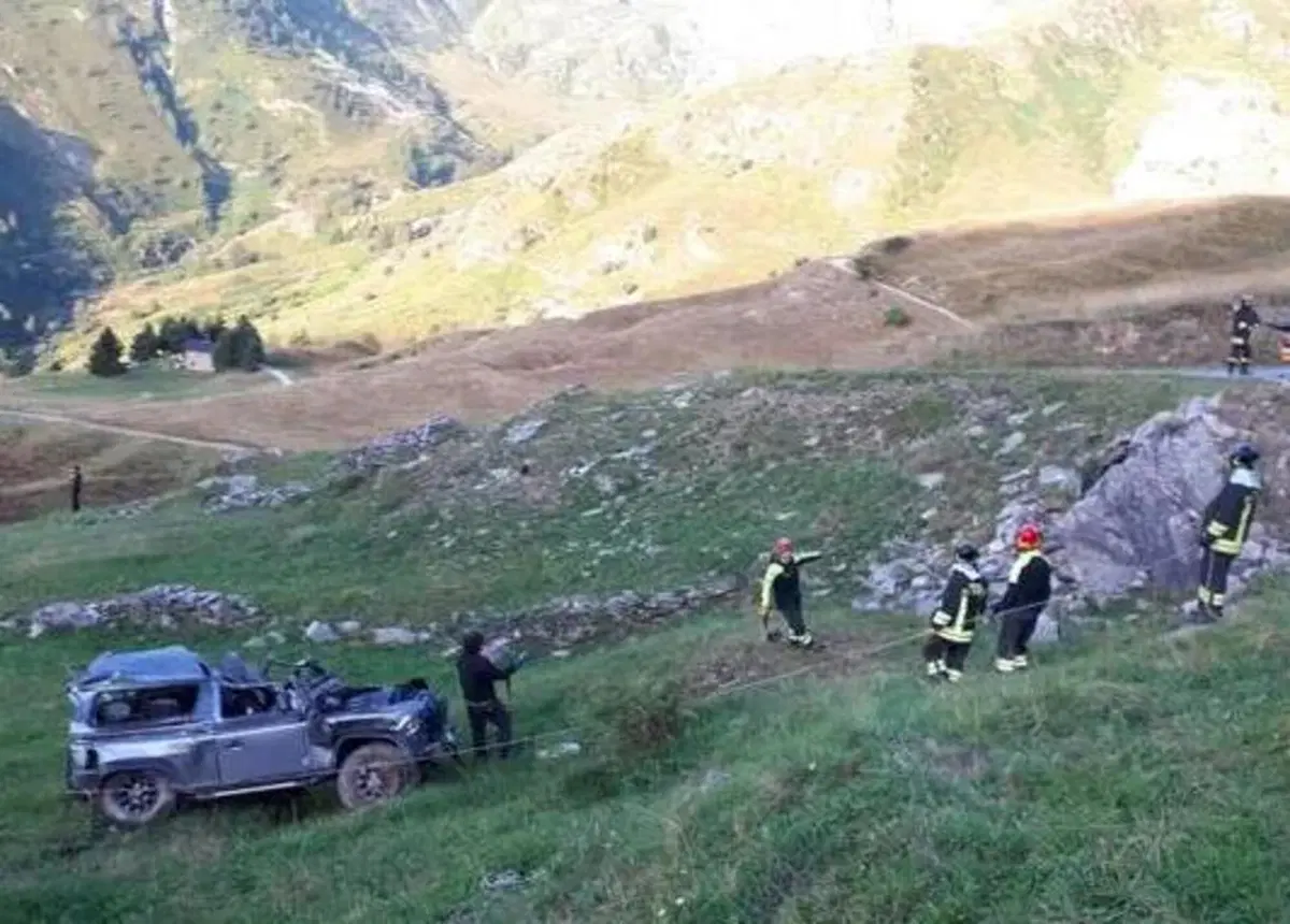 La tragedia nel cuneese: 5 giovanissimi hanno perso la vita, 4 i feriti, dopo il volo dal Defender (4)