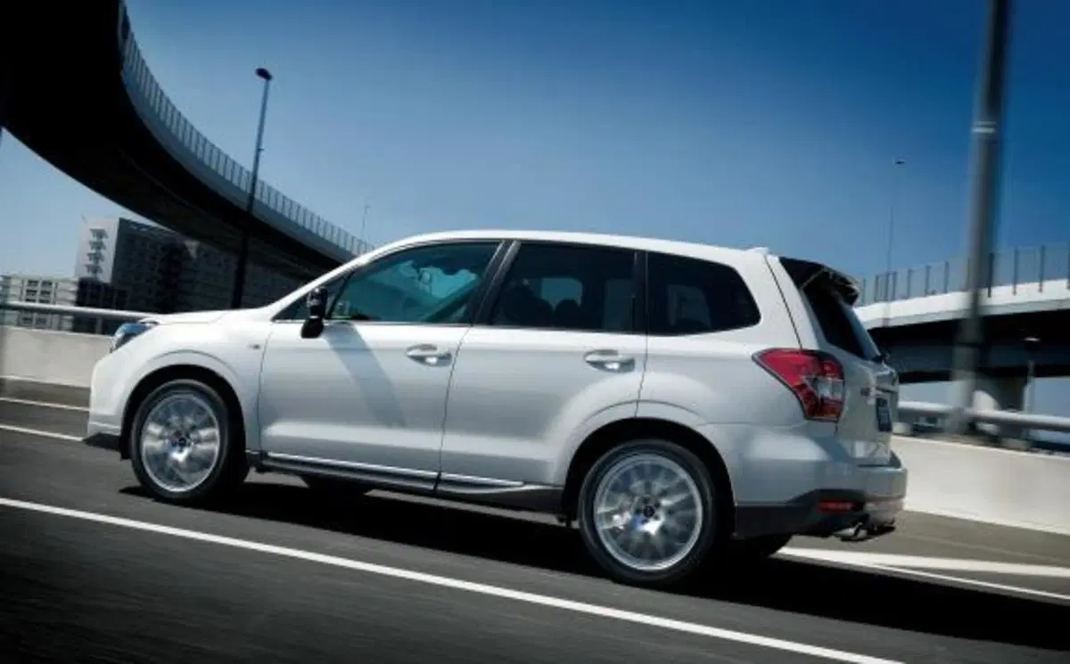 Subaru Forester 2.0 e-Boxer MHEV CVT Lineartronic Style (27)