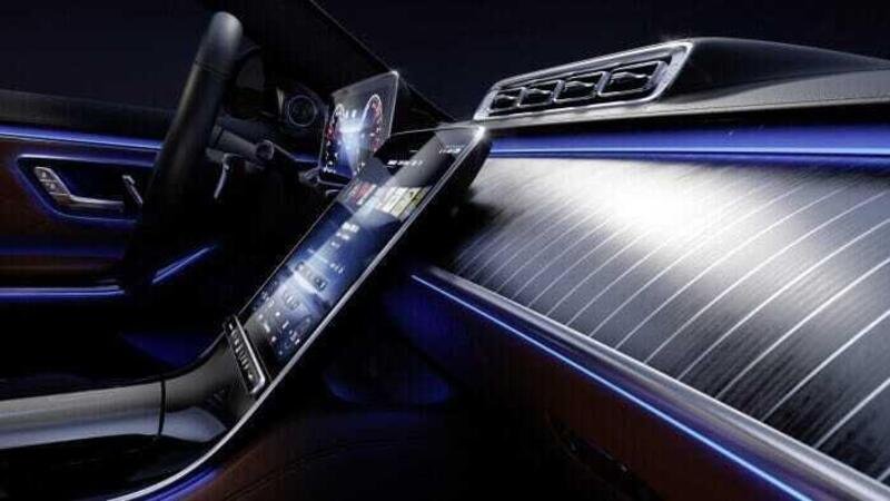 Mercedes-Benz nuova Classe S: interni lusso-tech con legno, 250 LED e aria purificata