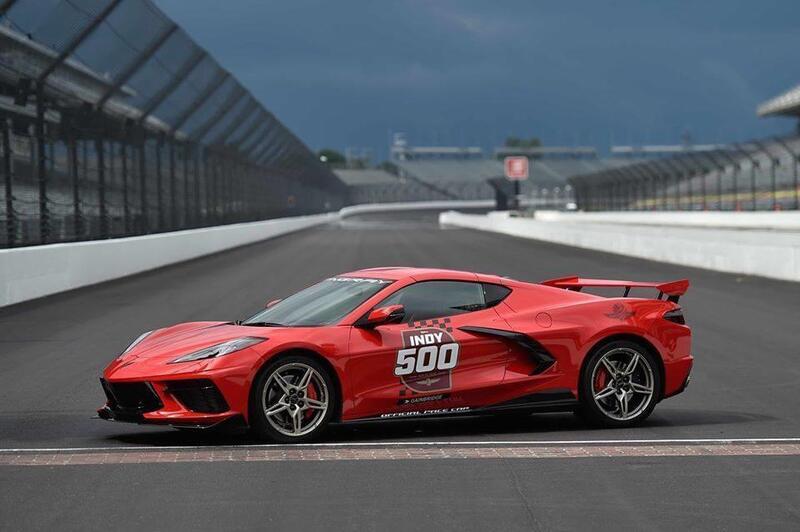 La Chevrolet Corvette 2020, rosso torcia, &egrave; la nuova Indy 500 Pace Car