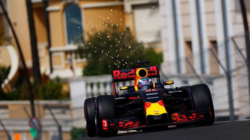 F1, Gp Montecarlo 2016: prima pole in carriera per Ricciardo