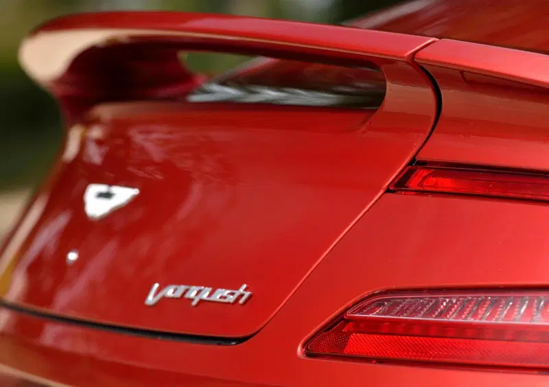 Aston Martin Vanquish (2012-20) (13)