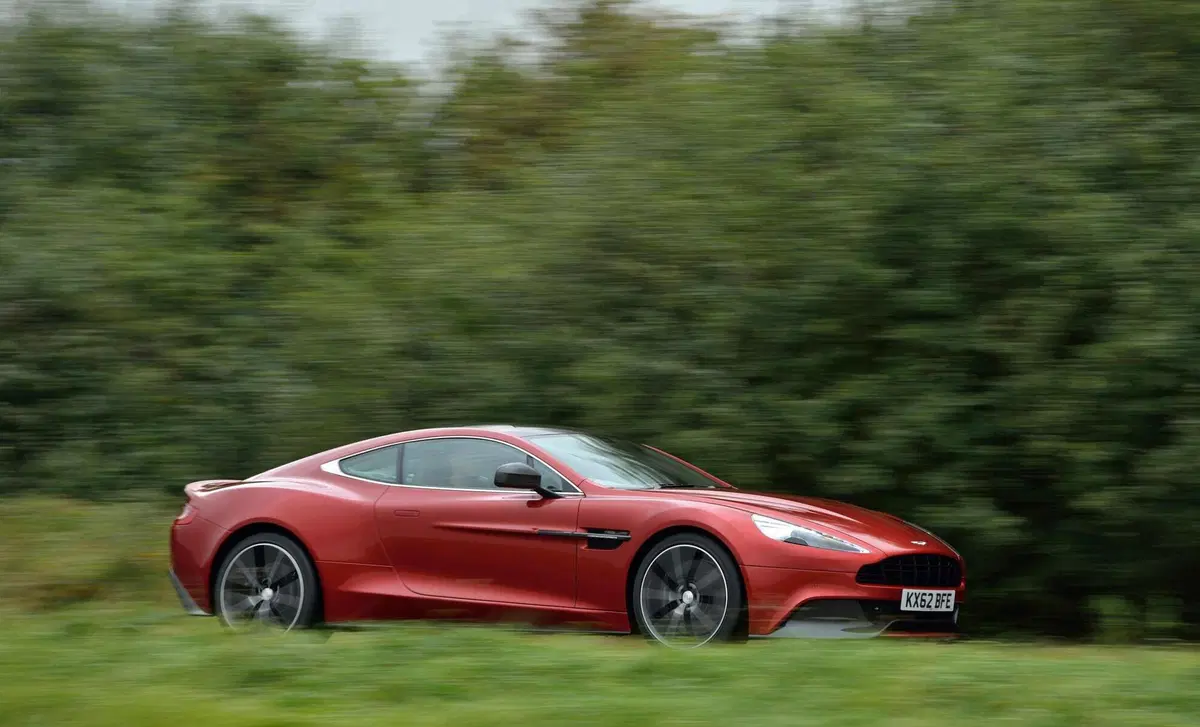 Aston Martin Vanquish (2012-20) (7)