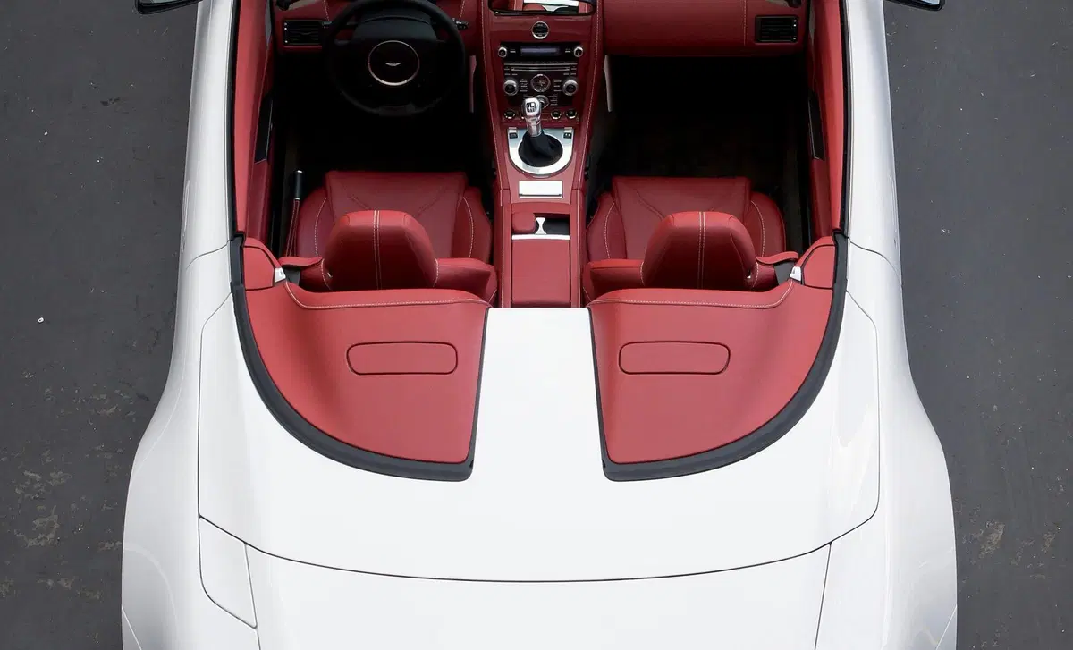 Aston Martin V12 Cabrio (2013-20) (12)