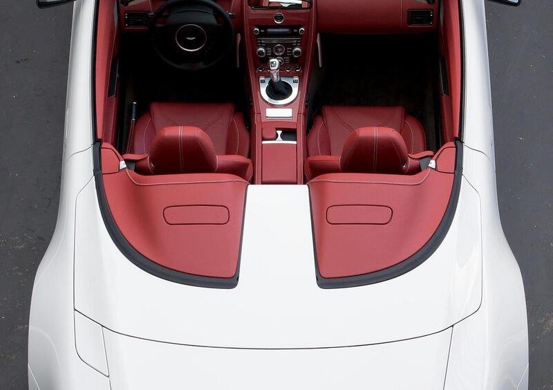 Aston Martin V12 Cabrio (2013-20) (12)