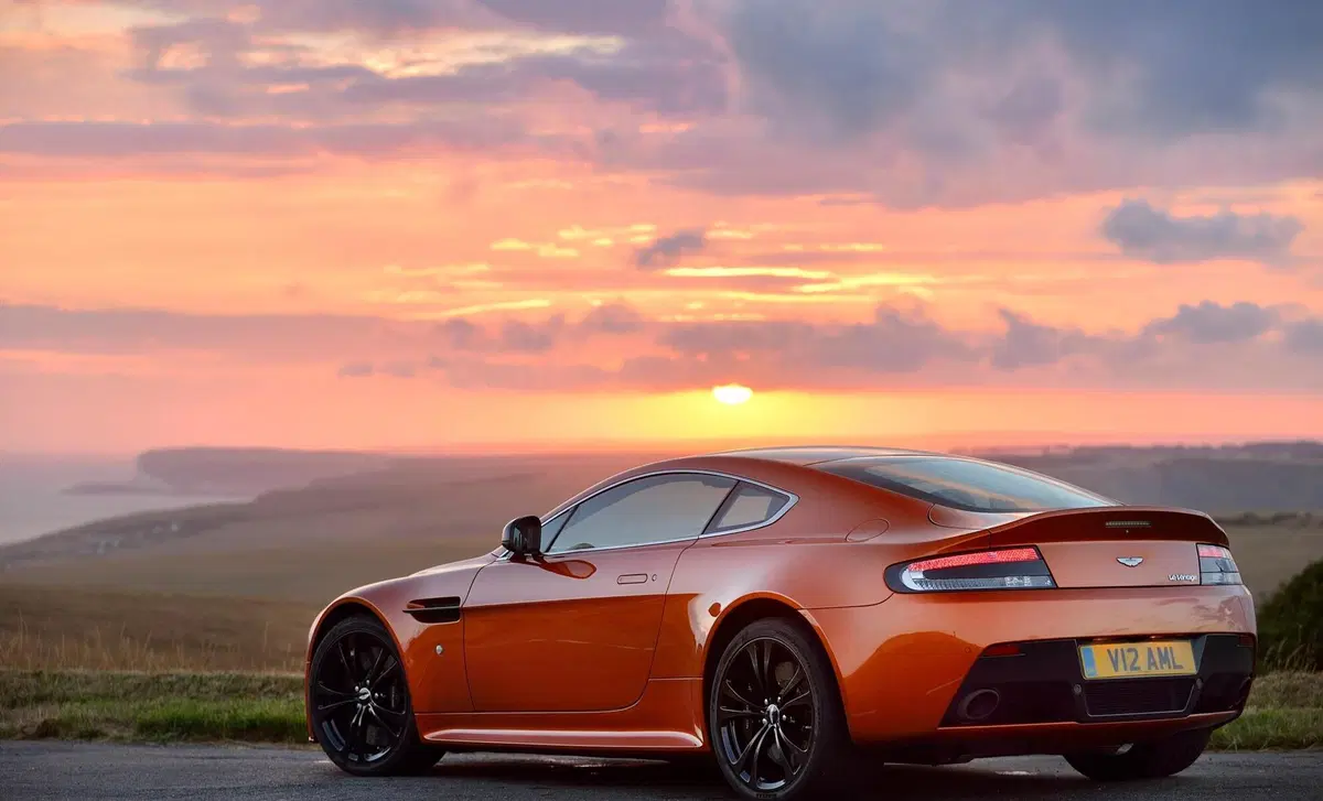 Aston Martin V12 Coupé (2001-20) (8)