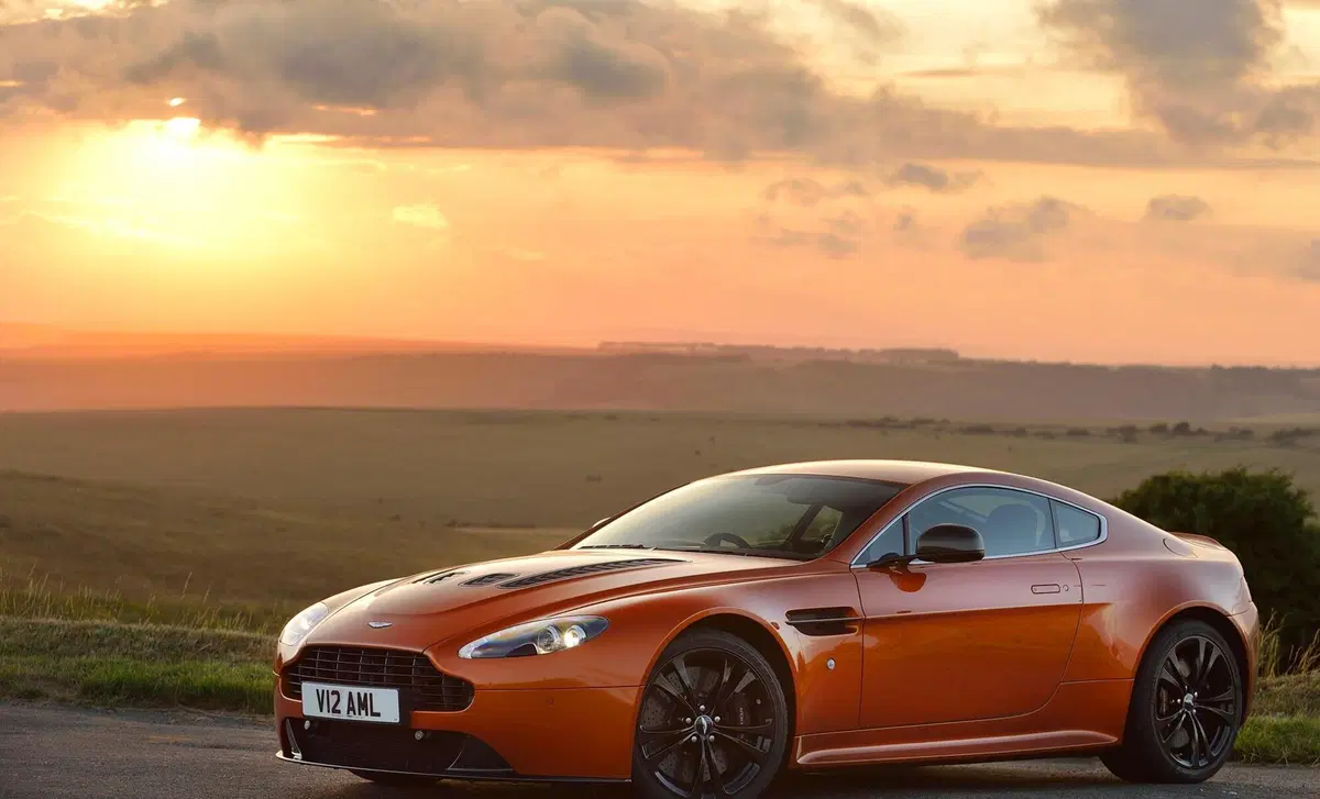 Aston Martin V12 Coupé (2001-20) (18)