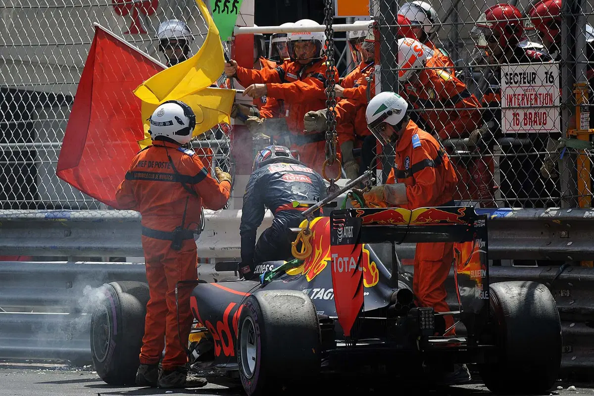 F1, Gp Montecarlo 2016: il mistero buffo della Ferrari (15)