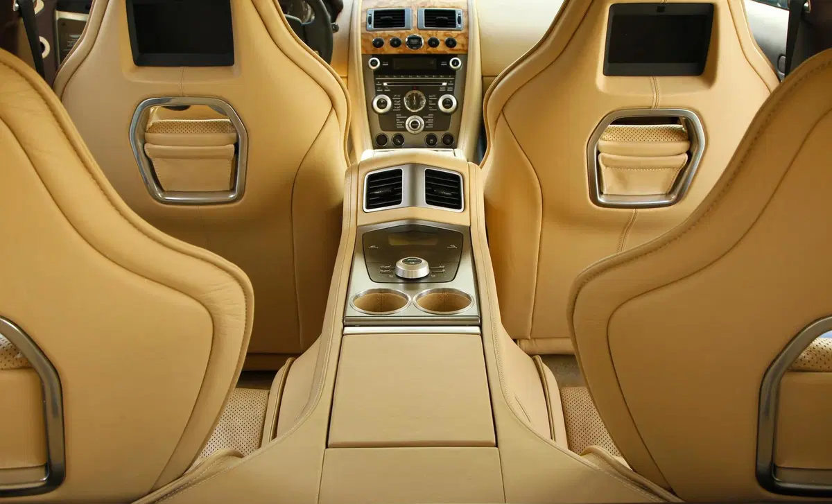 Aston Martin Rapide (2009-20) (14)