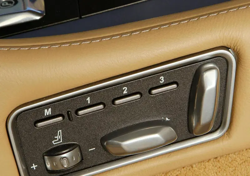 Aston Martin Rapide (2009-20) (17)