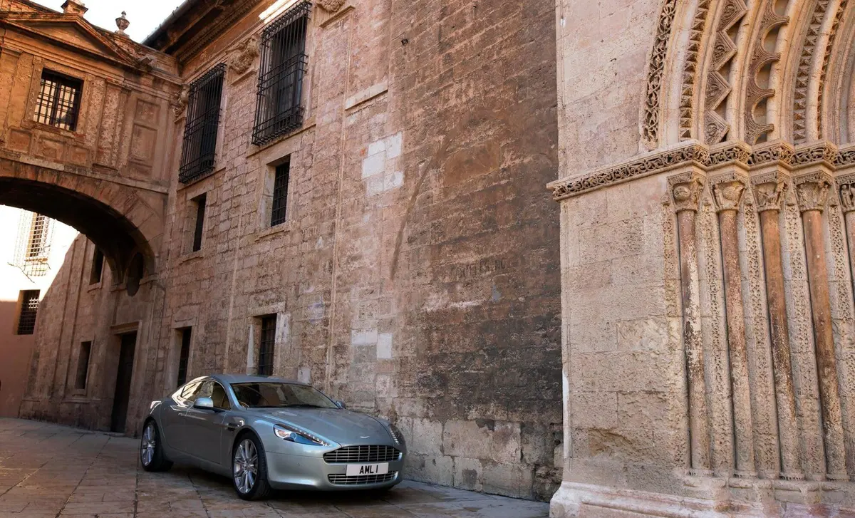 Aston Martin Rapide (2009-20) (20)
