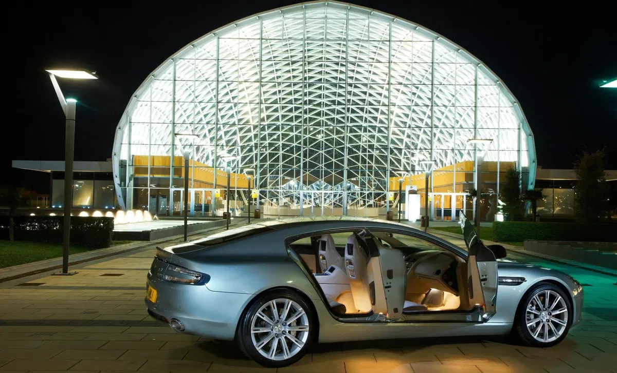 Aston Martin Rapide (2009-20) (23)