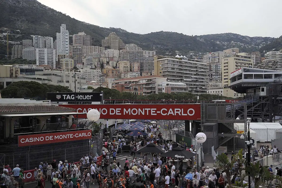 F1, Gp Montecarlo 2016: il mistero buffo della Ferrari (23)