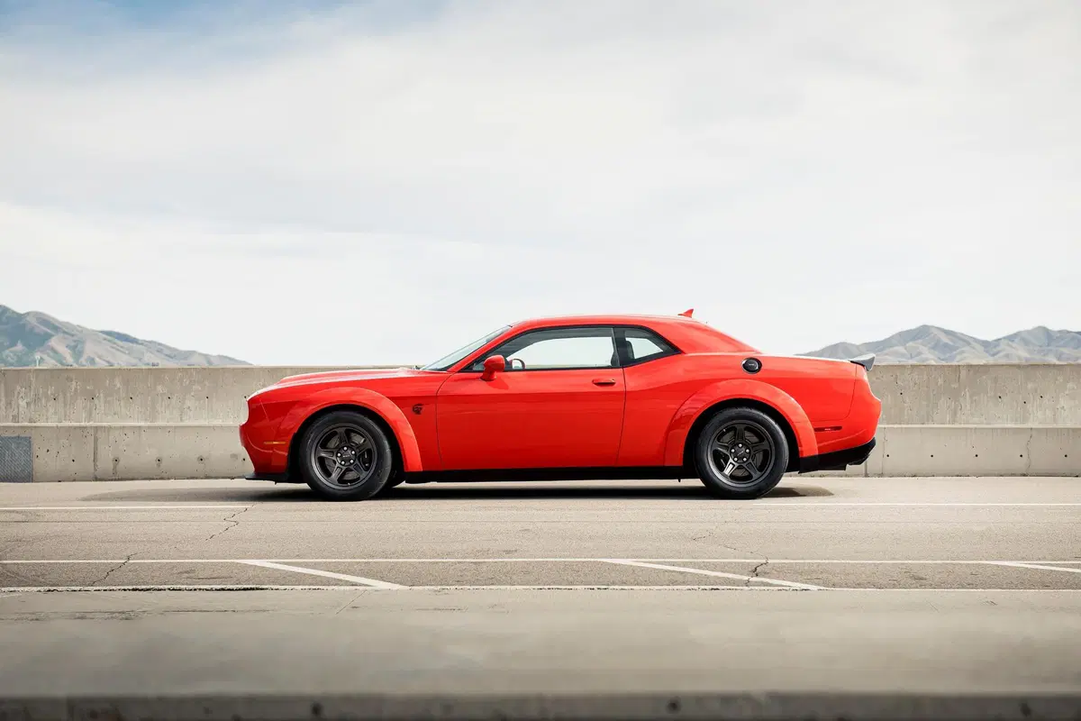 Dodge Challenger SRT Super Stock: un dragster da strada [Video] (5)