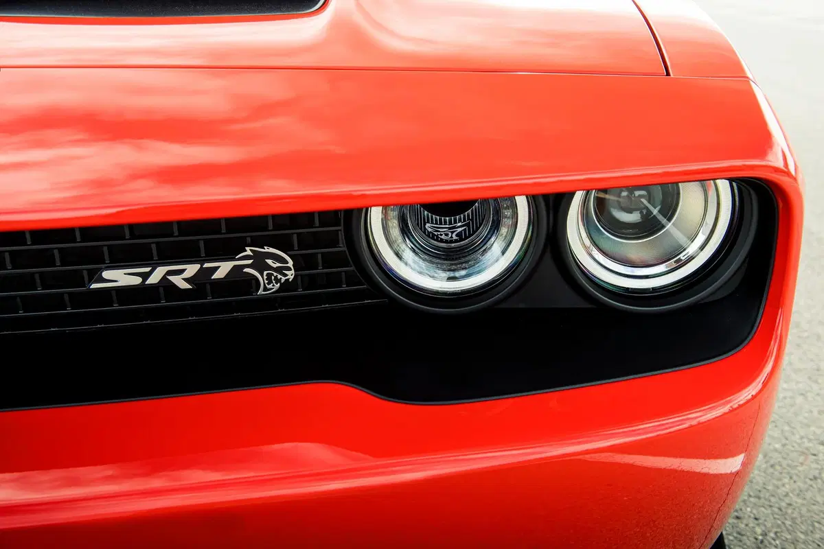 Dodge Challenger SRT Super Stock: un dragster da strada [Video] (6)