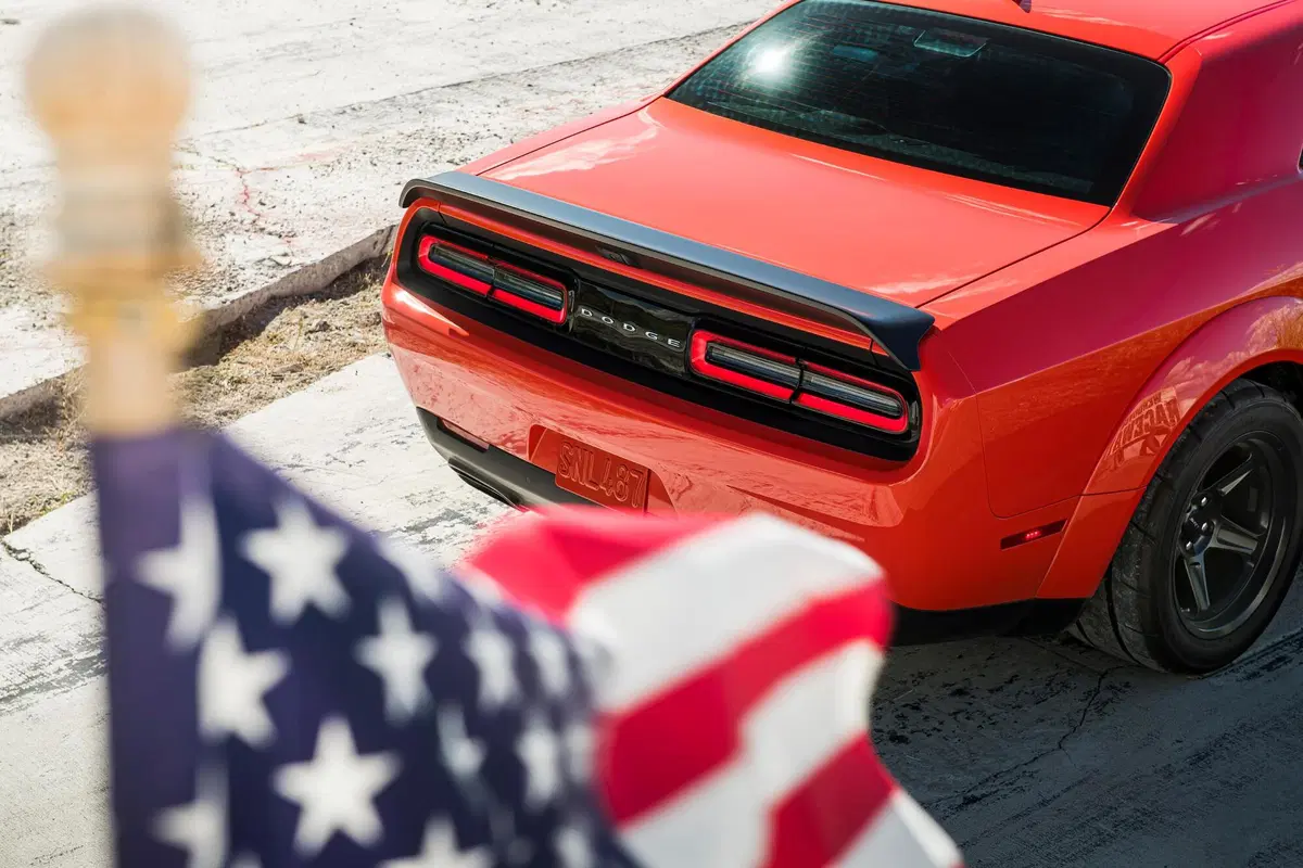 Dodge Challenger SRT Super Stock: un dragster da strada [Video] (9)