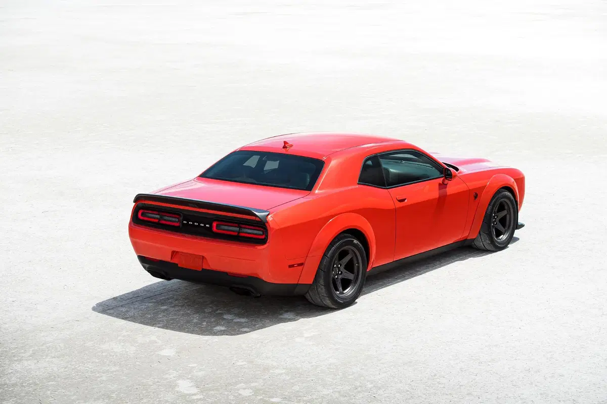 Dodge Challenger SRT Super Stock: un dragster da strada [Video] (11)