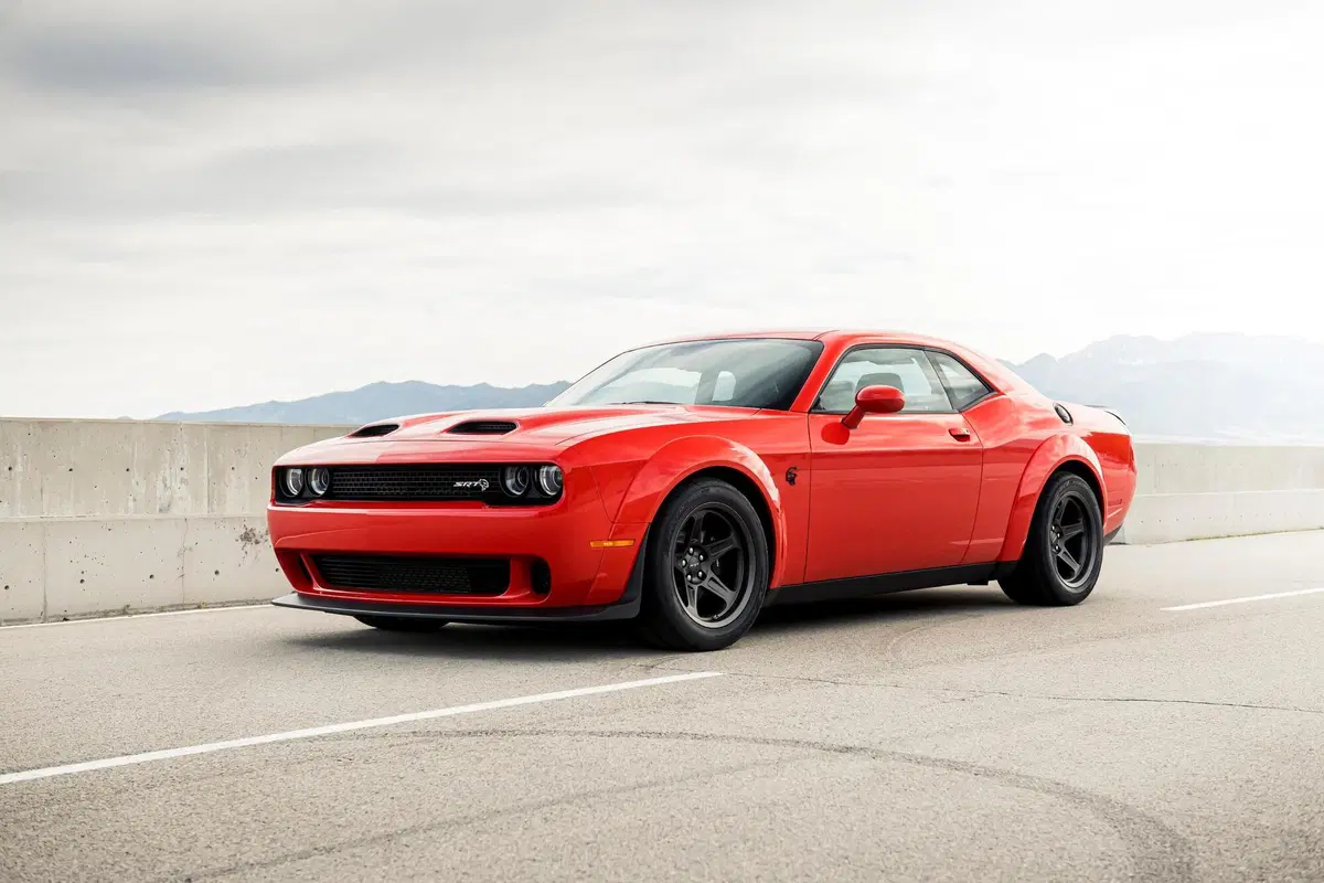 Dodge Challenger SRT Super Stock: un dragster da strada [Video] (15)