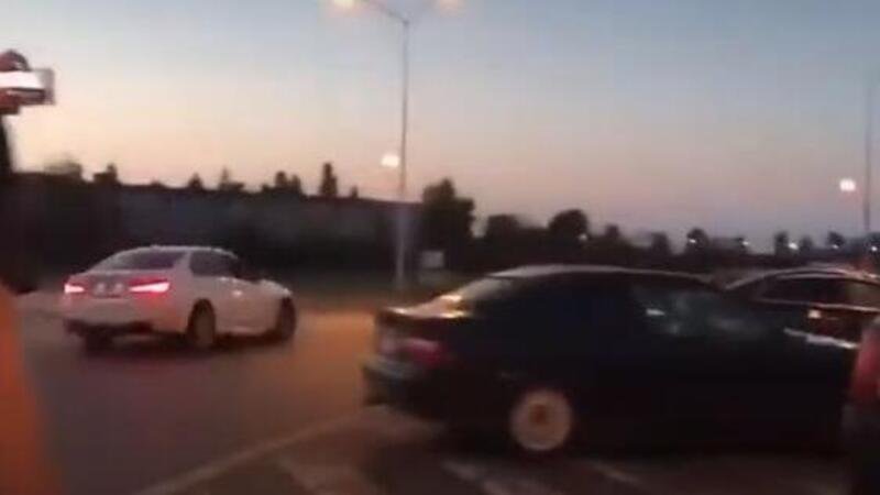 Breve storia triste: la BMW, i traversi e &hellip;il palo della luce [VIDEO]