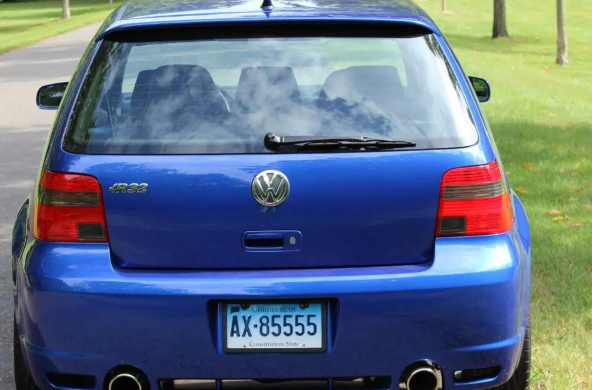 Cosa non si fa per una Volkswagen Golf R32: record per una 2004 [VIDEO] (6)