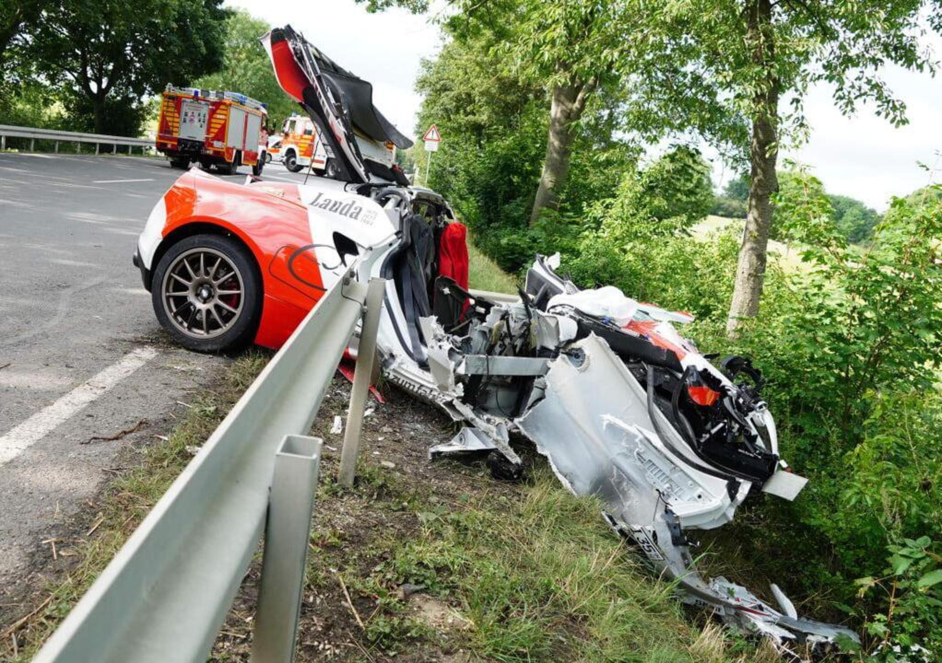 Schianto con l&rsquo;Alfa Romeo 4c: 32enne morto sulla B251 [VIDEO]