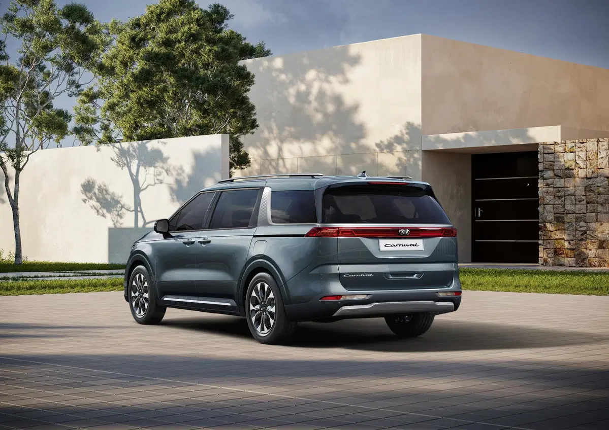 Kia Carnival: ecco la quarta generazione (2)