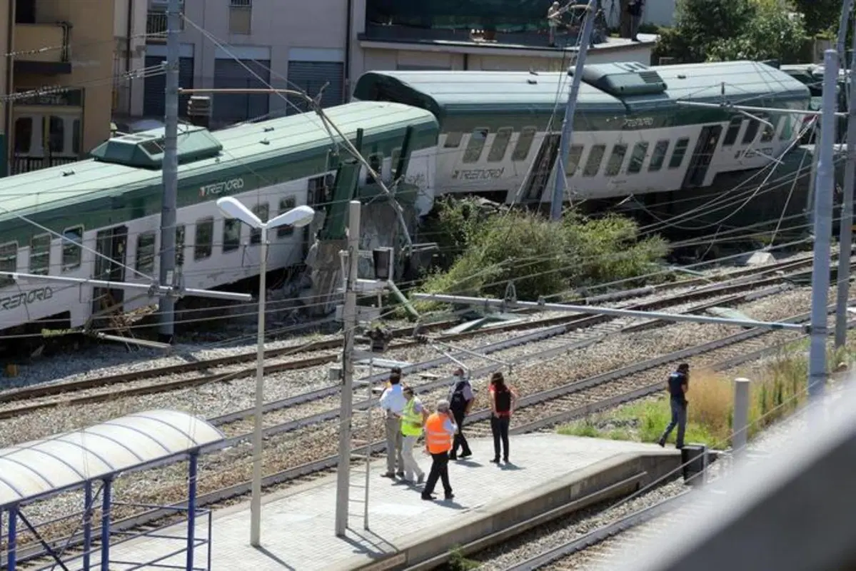 Carnate, deraglia treno senza guida. Non aveva macchinisti a bordo (12)