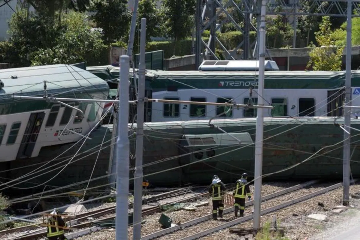 Carnate, deraglia treno senza guida. Non aveva macchinisti a bordo (20)