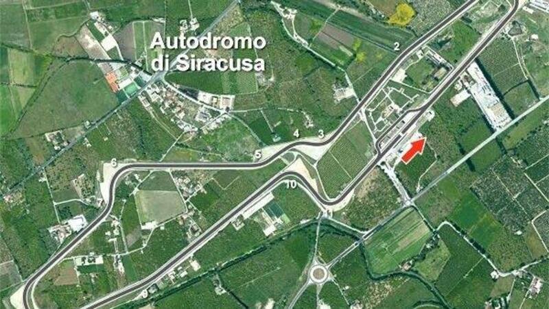 Siracusa: corse clandestine nel vecchio autodromo abbandonato 