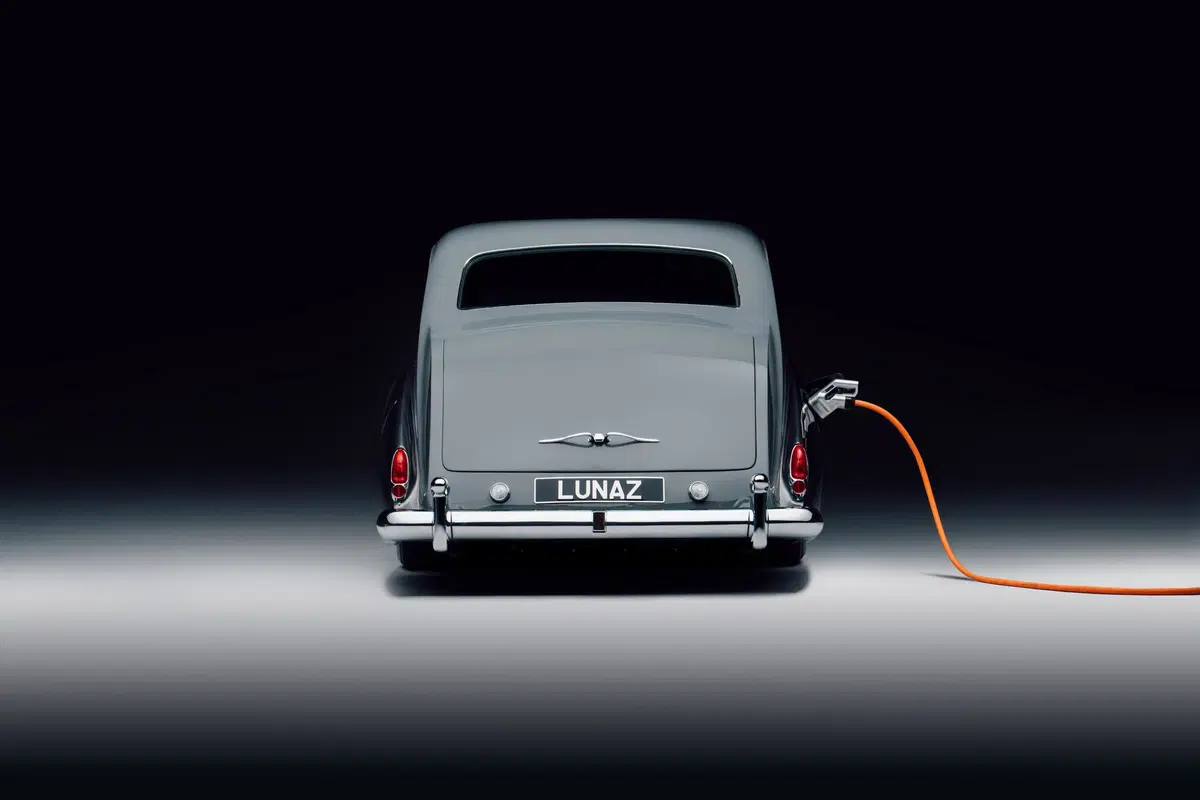 Una Rolls-Royce elettrica? Ci pensa Lunaz (2)