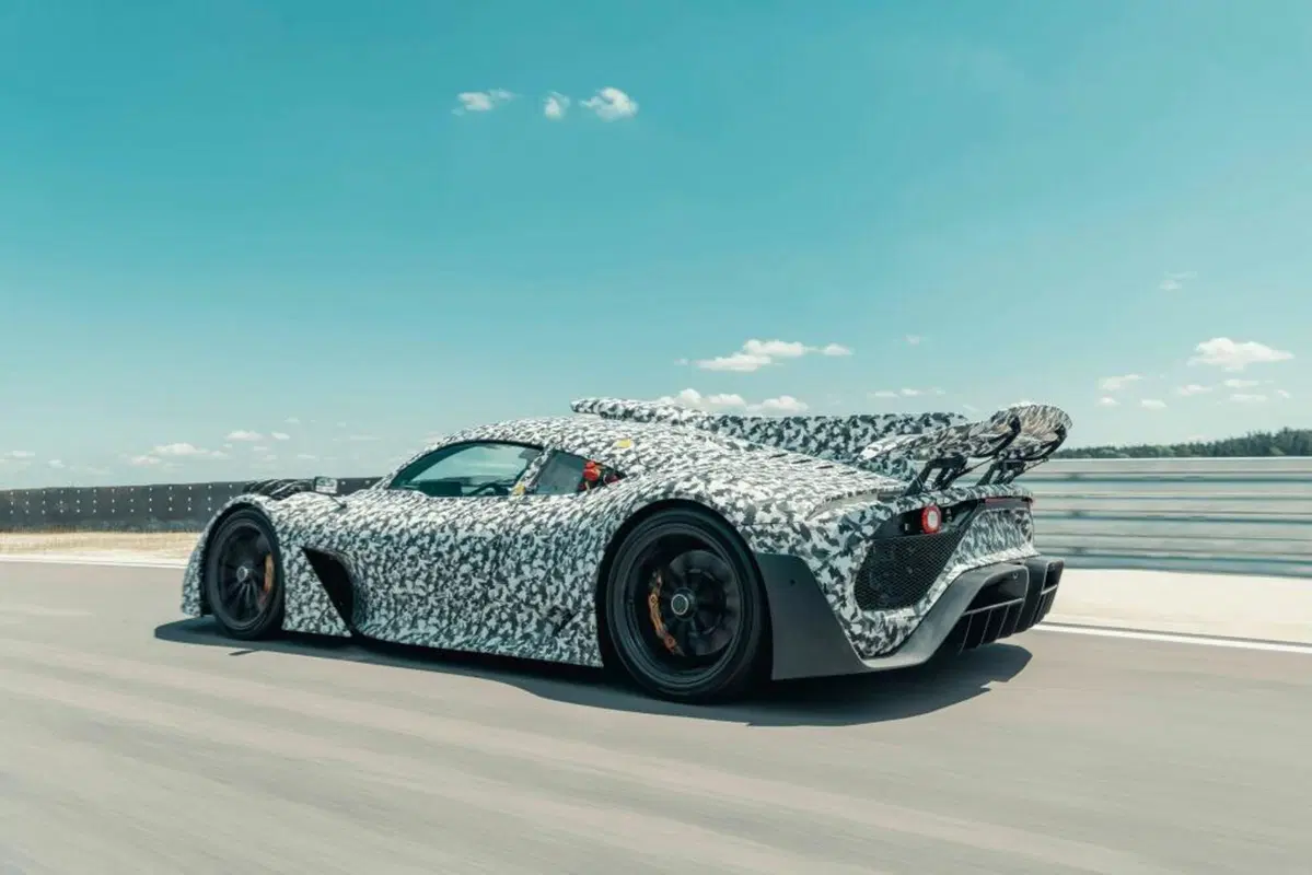 Mercedes AMG One: esiste davvero ed pronta, ma sarà per pochi [FOTO] (2)