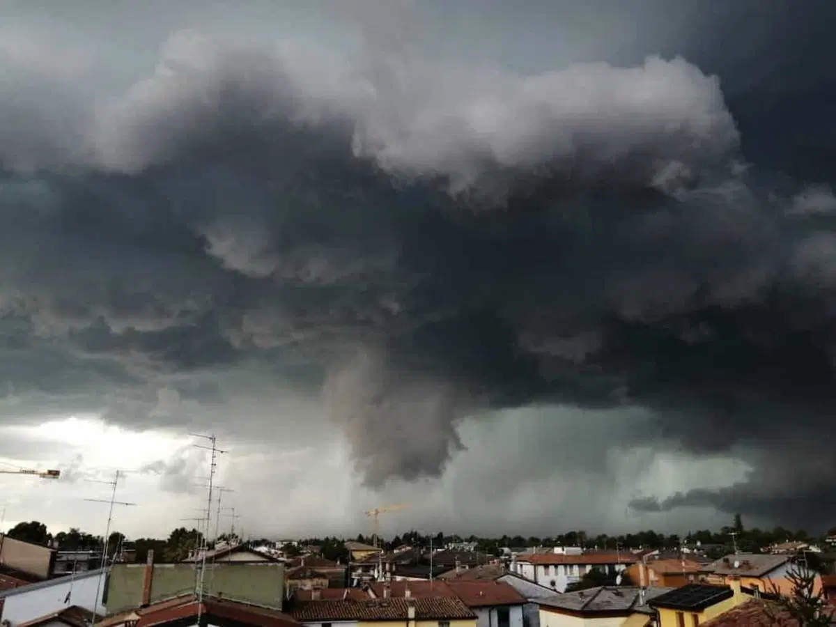Tempesta su Verona: le immagini del violento nubifragio (2)