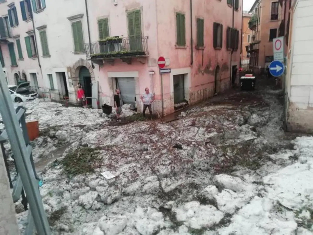Tempesta su Verona: le immagini del violento nubifragio (11)