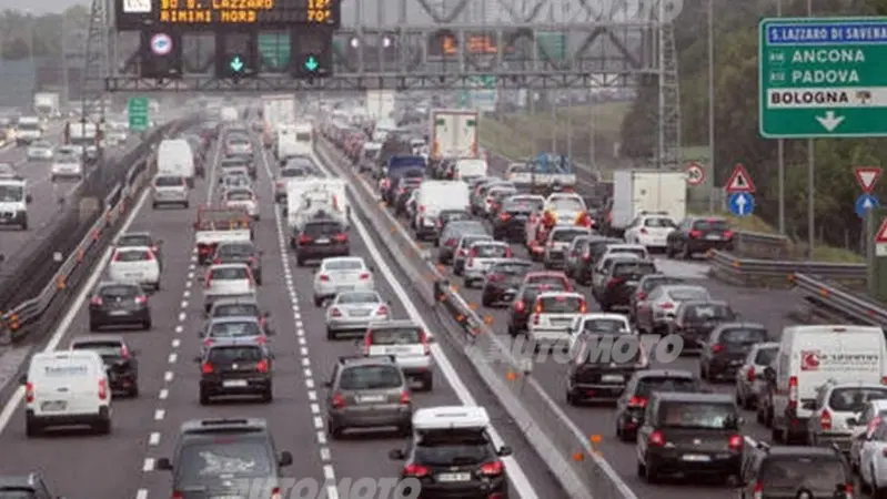 Nella Germania delle Autobahn meno morti per incidente rispetto all&rsquo;Italia dei limiti, dei velox e dei tutor