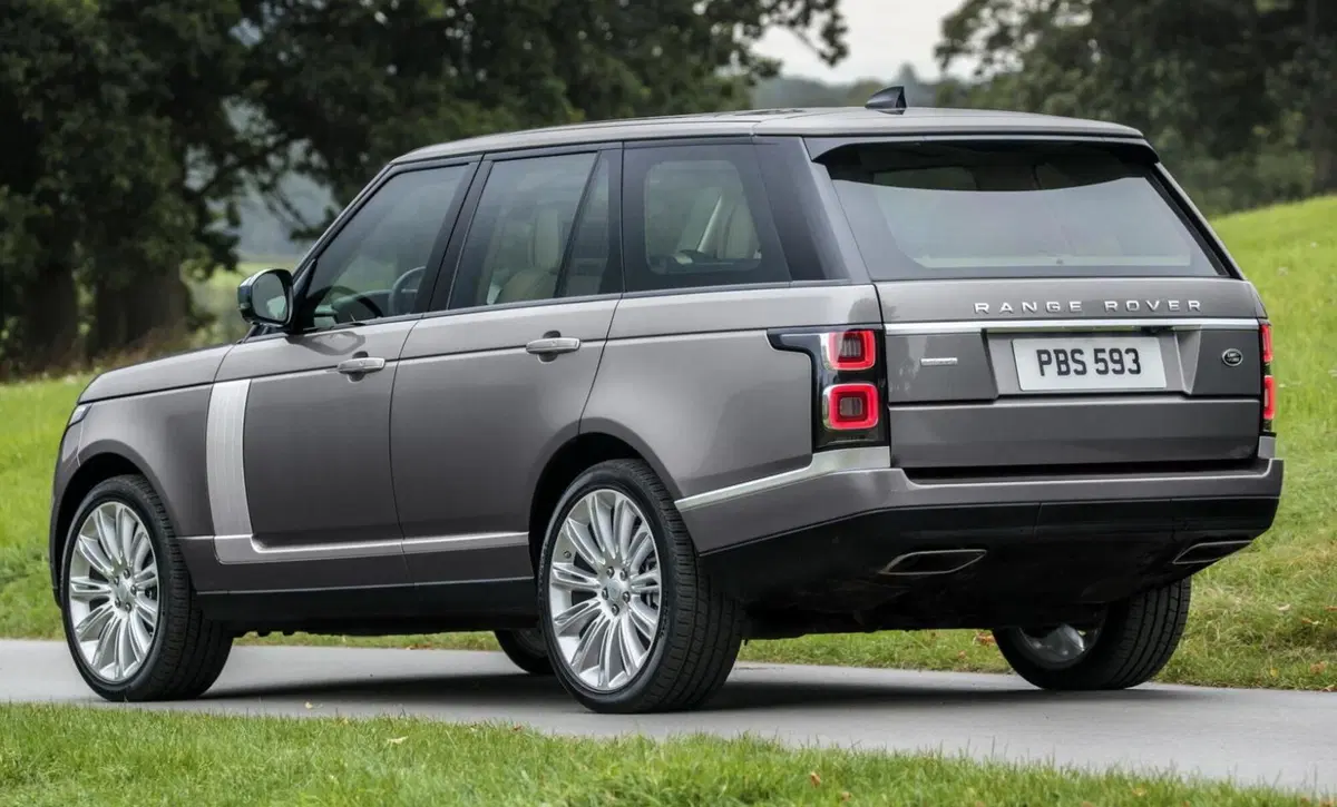 Land Rover Range Rover 4.4 SDV8 Vogue (6)