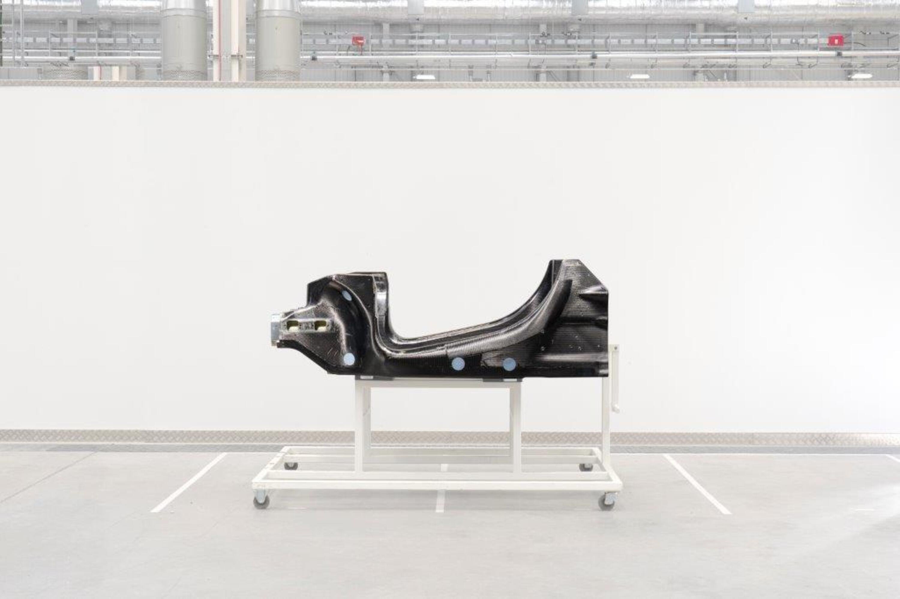 McLaren: ecco il nuovo telaio in carbonio per le ibride