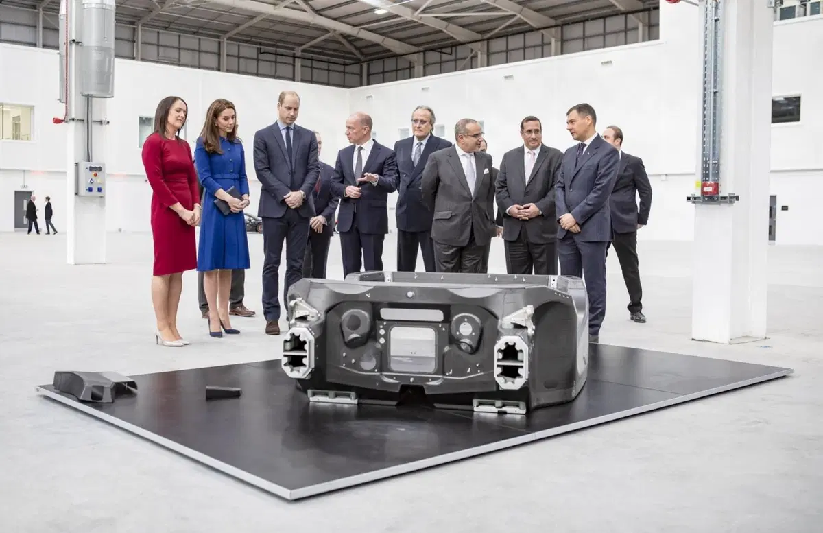 McLaren: ecco il nuovo telaio in carbonio per le ibride (2)
