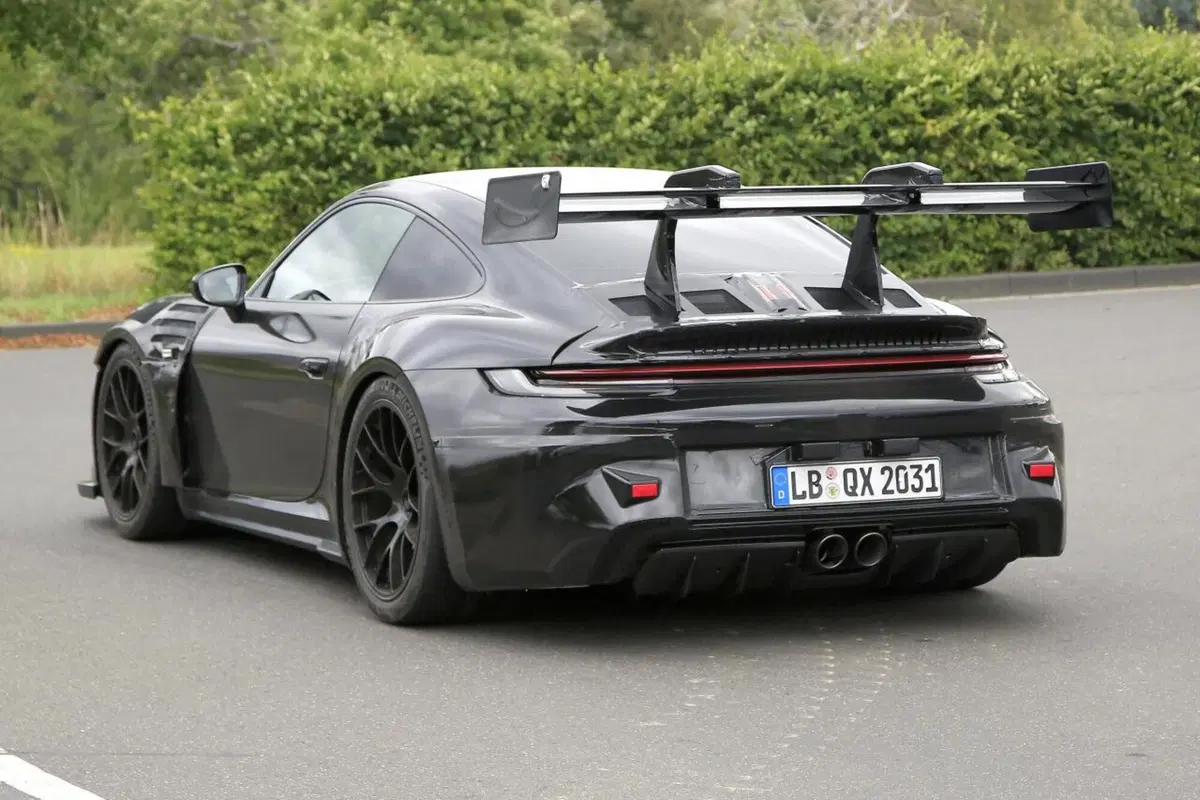 Porsche 911 GT3 RS 2021: eccola in azione in gran segreto (5)