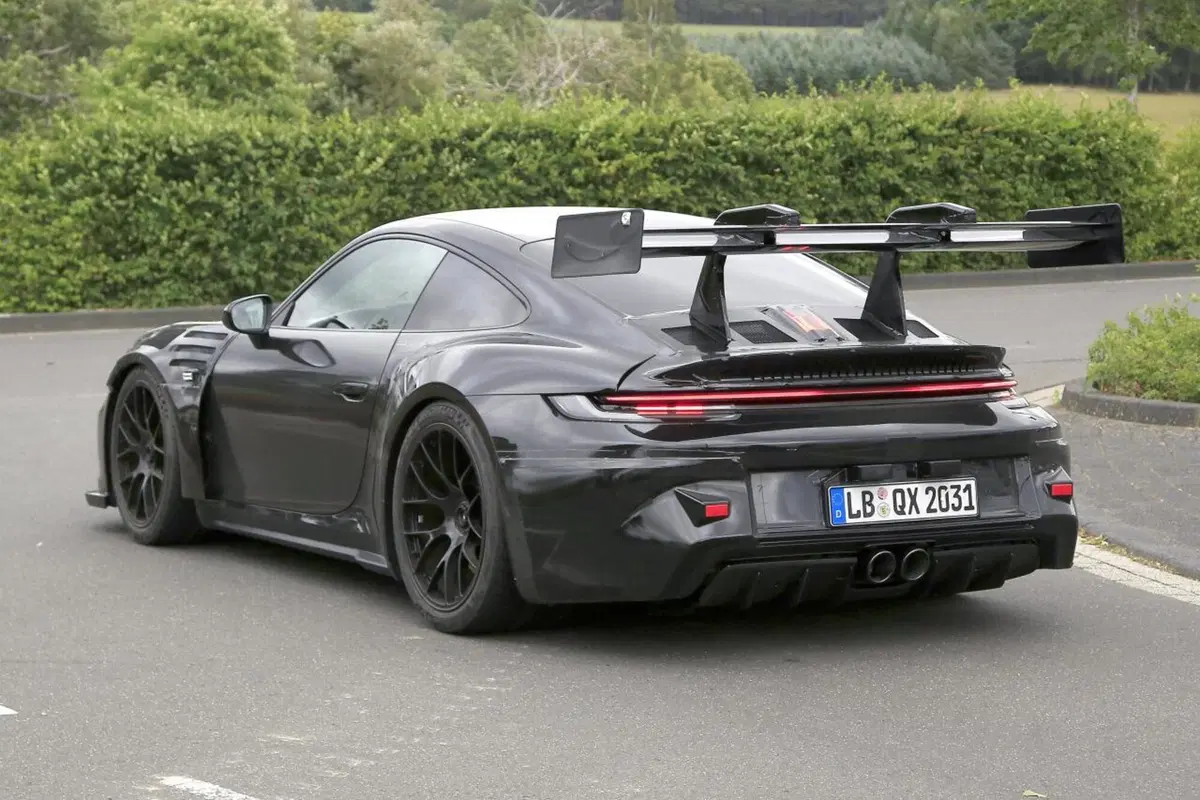 Porsche 911 GT3 RS 2021: eccola in azione in gran segreto (9)