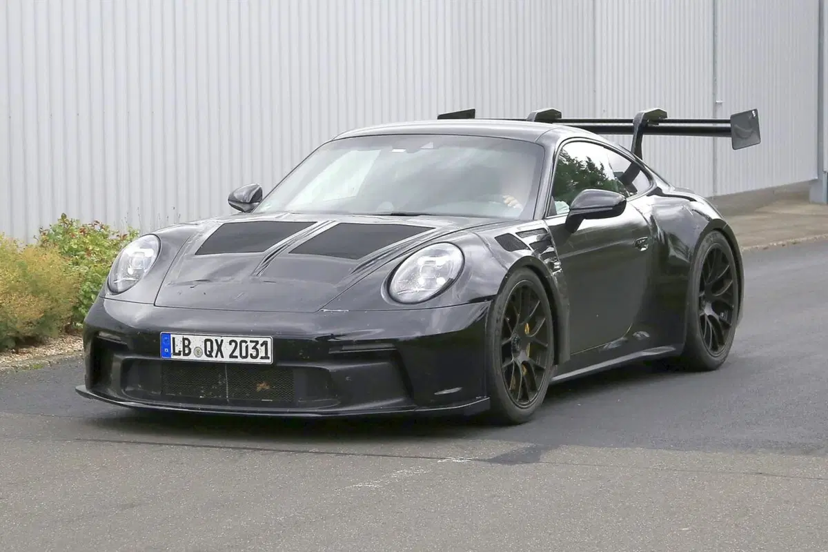 Porsche 911 GT3 RS 2021: eccola in azione in gran segreto (12)