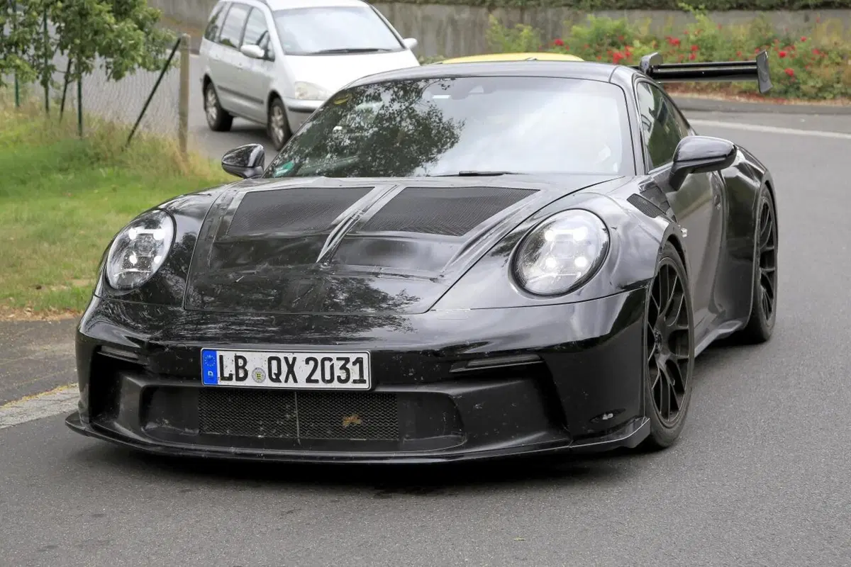 Porsche 911 GT3 RS 2021: eccola in azione in gran segreto (14)