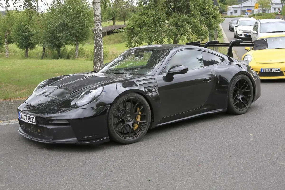 Porsche 911 GT3 RS 2021: eccola in azione in gran segreto (19)