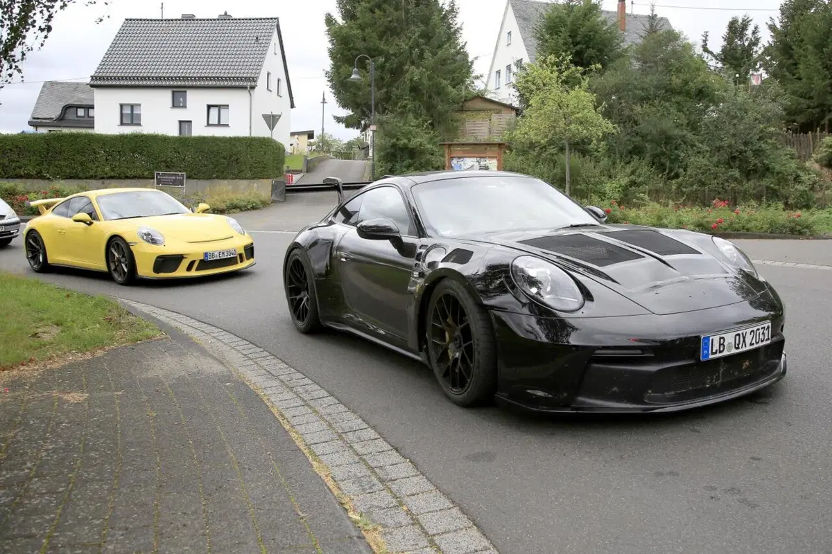Porsche 911 GT3 RS 2021: eccola in azione in gran segreto (20)