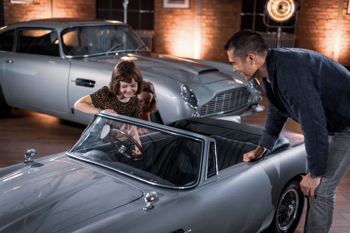 Aston Martin DB5 Junior: una DB5 in scala per i piccoli (4)